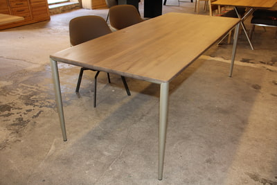 T  42  Esstisch Linja 95x220cm  Naturgrau