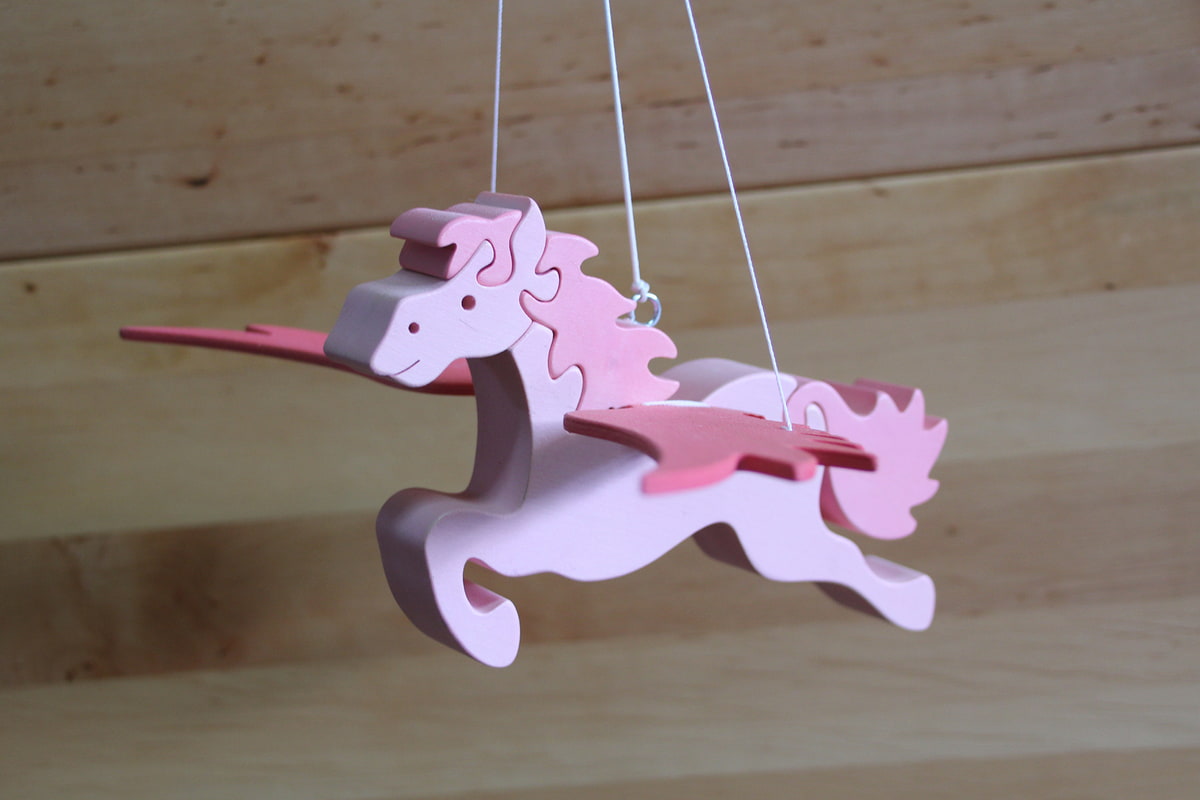 Schwing-Pegasus rosa